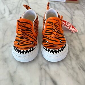 NIB. Baby Vans. Tiger Shark. Size 5.